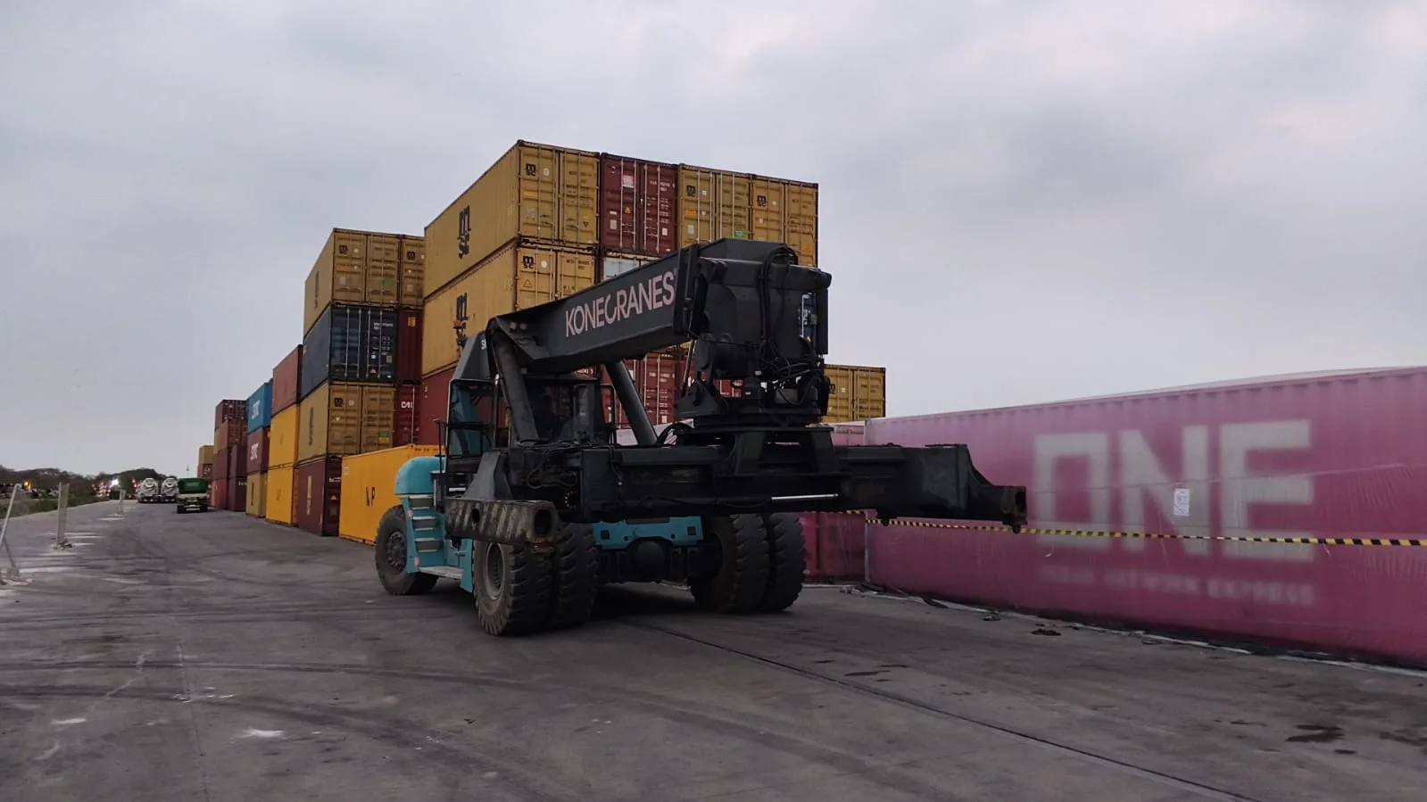 Container Yard (CY)